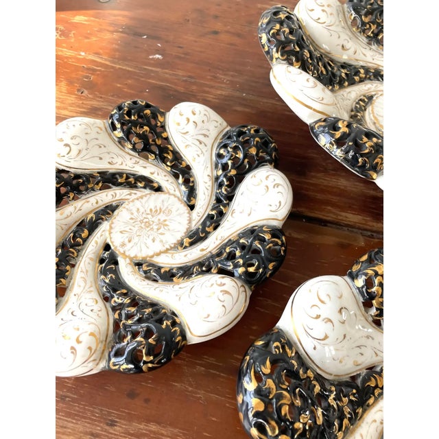 Vintage Mid-Century Italian Ceramic Decorative Bowls With 22 Karat Gold Detail - Set of 3 For Sale - Image 9 of 9