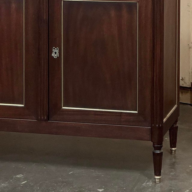 Auburn French Louis XVI Carrara Marble Top Mahogany Buffet in the Maison Jansen Style, Mid-Century For Sale - Image 8 of 18