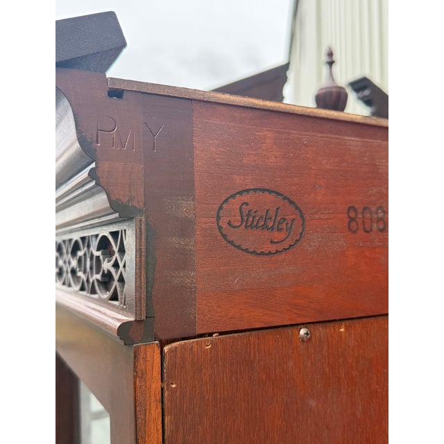 Stickley Furniture Chippendale Mahogany Curio / Display Cabinet For Sale - Image 12 of 12