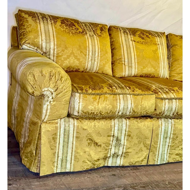 2010s Classic English Roll Arm Sofa in Golden Damask – Skirted, Tailored, Designer Ready For Sale - Image 5 of 10