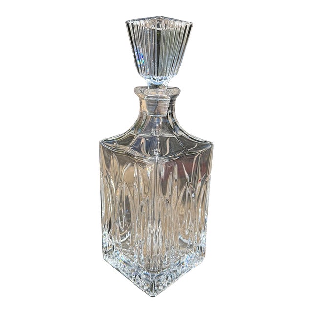 Late 20th Century Crystal Clear Industries Monarch Crystal Square Decanter Stopper For Sale