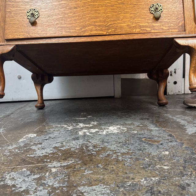 Tiger Oak Wood Victorian Era Chest of Drawers For Sale - Image 12 of 12