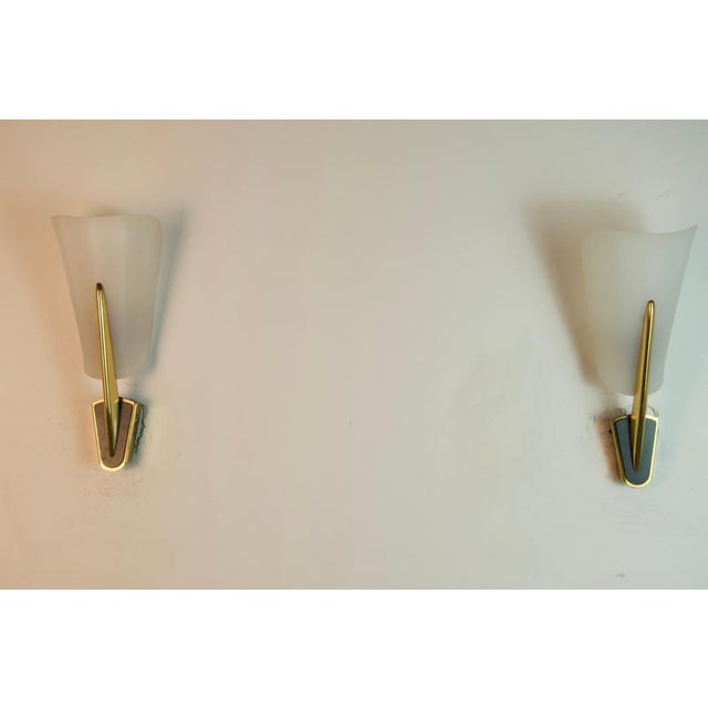 Mid-Century Brass and Acrylic Glass Wall Lamps, Italy, 1960s, Set of 2 For Sale - Image 3 of 11