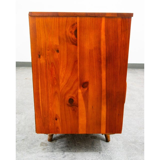 Franklin Shockey Company Mid Century Modern Dresser Credenza Franklin Shockey Solid Pine 12 Drawer For Sale - Image 4 of 12