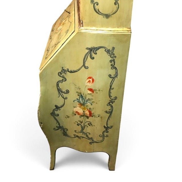 Rococo Antique Venetian Painted Secretary Bookcase with Floral Decoration, 1800 For Sale - Image 3 of 10