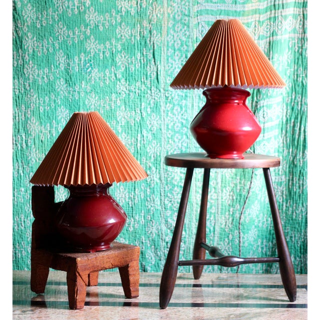 1920s Pair of Red Glass Art Deco Table Lamps With Orange Pleated Lampshades For Sale - Image 17 of 18