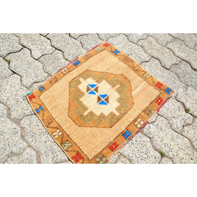 1960s Vintage Boho Turkish Rug For Sale - Image 5 of 6