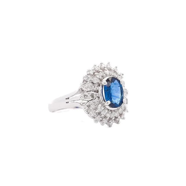 Contemporary Vintage Platinum 1.18 Carat Oval Blue Sapphire & Diamond Halo Filigree Ring Size 6.5 For Sale - Image 3 of 8