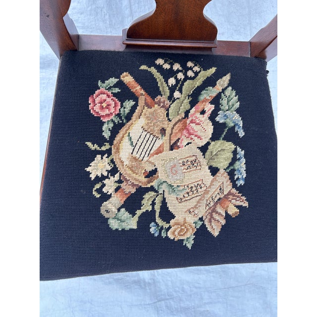 Brown Vintage Henkel Harris Musical Instrument Needlepoint Seat Queen Anne Solid Wood Dining Chairs S/4 For Sale - Image 8 of 13