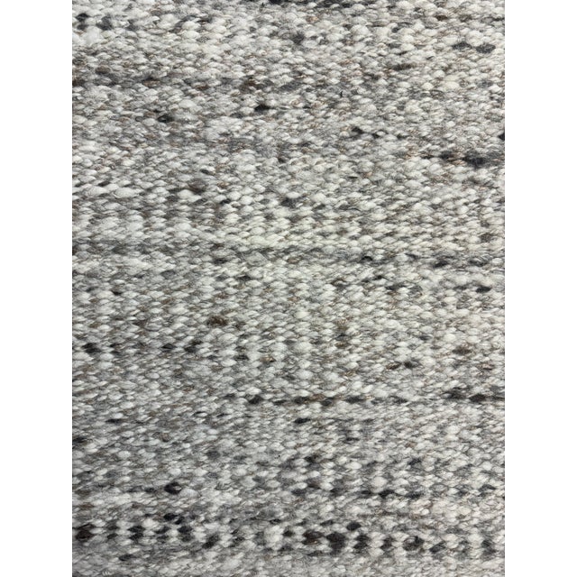 Rh Saravia Wool & Jute Rug – 9x12 Grey Multi | Handwoven Wool & Jute | Made in India For Sale - Image 15 of 18