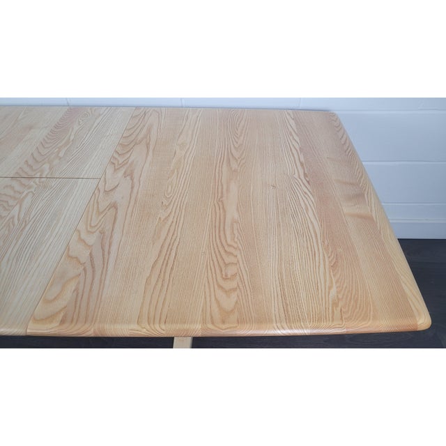 2000 - 2009 Windsor Extending Dining Table for Ercol, 2000s For Sale - Image 5 of 16