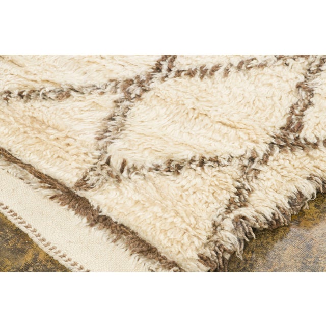 Traditional Vintage Moroccan Berber Shag Wool Rug With Diamond Grid by Rug & Kilim, 1950-1959 For Sale - Image 3 of 9