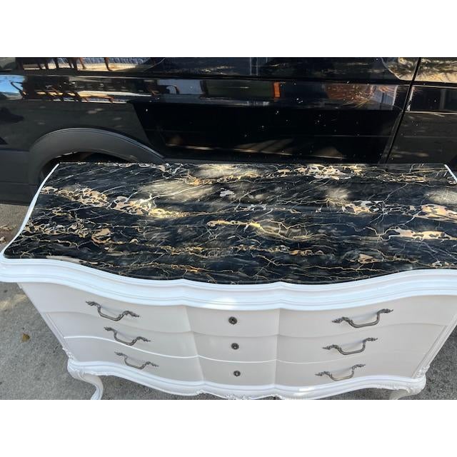 1970s Large Marble Top White Lacquer French Style Commode. For Sale In West Palm - Image 6 of 7