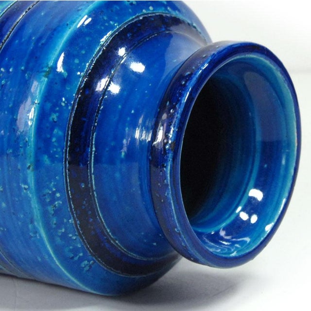 1970s Rimini Blue Ceramic Vase by Aldo Londi for Bitossi, Italy, 1960s For Sale - Image 5 of 10