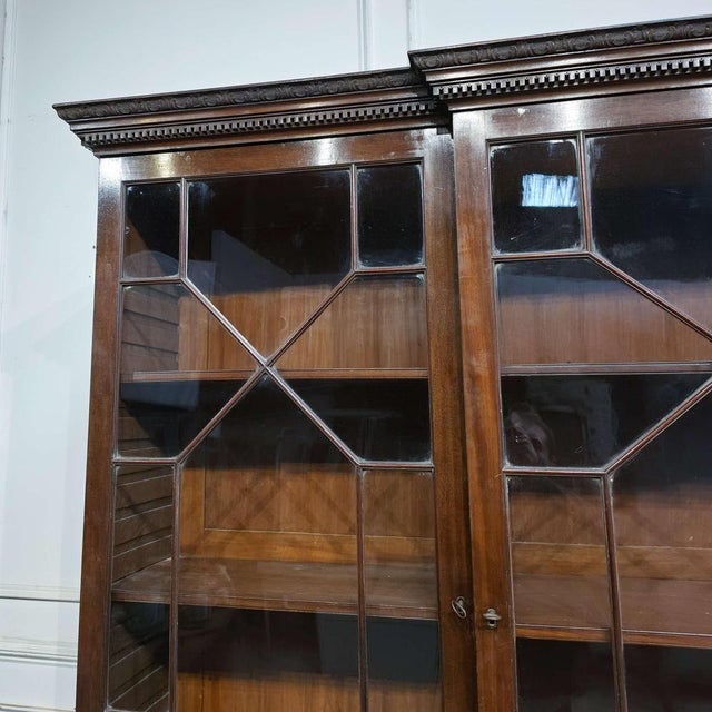 18th Century English Glazed Mahogany Bookcase For Sale - Image 4 of 13