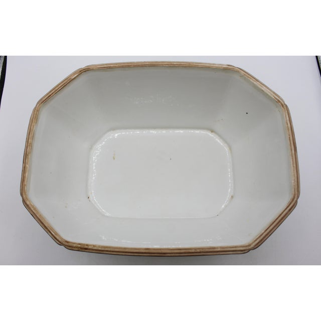 Circa 1912-49 Green Fitzhugh Chinese Export Porcelain Armorial Tureen, Cover, & Undertray For Sale - Image 12 of 14