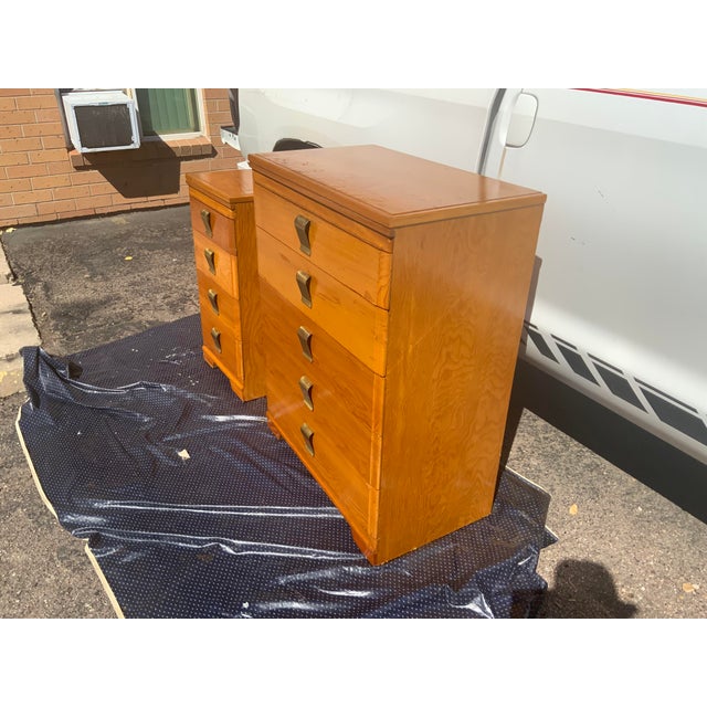 Mid-Century Modern Mid-Century Modern Minimalist Blonde Ash 5-Drawer & Matching 4-Drawer Tall Nightstand Set - Built With Atlas Plywood Components in the Style of Mengel For Sale - Image 3 of 18