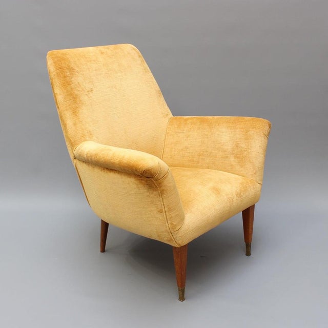Yellow Set of Mid-Century Modern Italian Armchairs in Golden Velvet, 1950s For Sale - Image 8 of 12