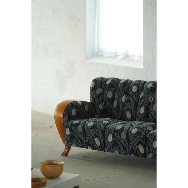 Danish Art Deco 3-Seater Sofa in Elm with Floral Upholstery, 1940s For Sale - Image 3 of 18