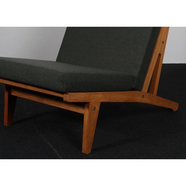 1960s GE-375 Lounge Chairs by Hans J. Wegner for Getama, 1960s, Set of 2 For Sale - Image 5 of 8