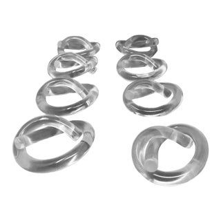 1970s Mid-Century Modern Dorothy Thorpe Pretzel Clear Lucite Napkin Rings- Set of 8 For Sale
