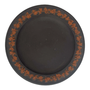 Antique 18th Century Wedgwood Rosso Antico Basalt Plate With Grape Vine Border