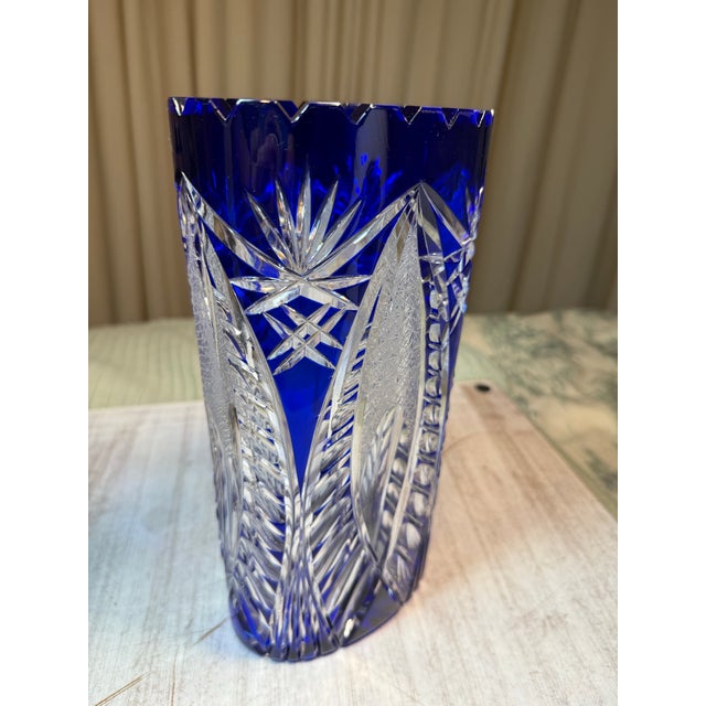 Art Deco 1960s German Cut to Clear Cobalt Oval Starburst Vase For Sale - Image 3 of 12