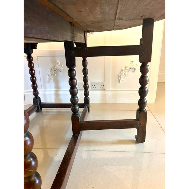 Antique Oak Gateleg 6-Seater Dining Table with Bobbin Turned Legs, 1680 For Sale - Image 11 of 14
