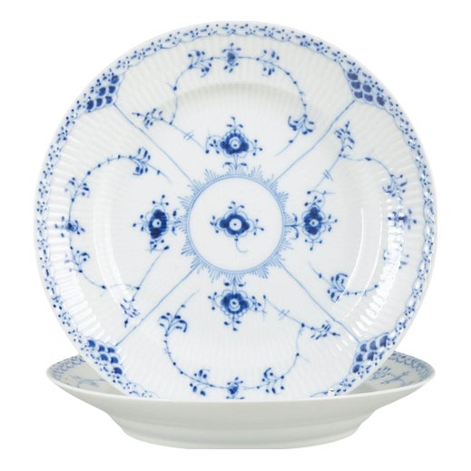 Porcelain Plates with Blue Fluted Half Lace Pattern from Royal Copenhagen, 1960s, Set of 2 For Sale