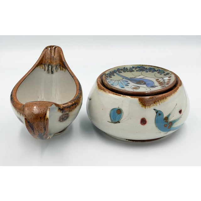 1960s Ken Edwards El Palomar Folk Art Tonala Pottery 2pc Set Covered Sugar Bowl and Creamer For Sale - Image 4 of 11
