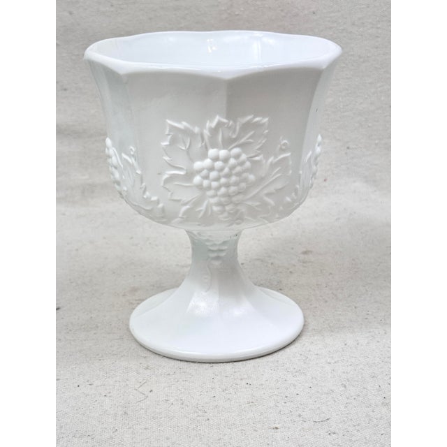 Shabby Chic Vintage Grape Vine Footed Bowl For Sale - Image 3 of 6