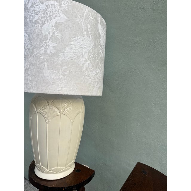 Metal Vintage 1940s White Art Deco Ceramic Table Lamp — Custom Peacock Silk Shade, Hollywood Regency For Sale - Image 7 of 10