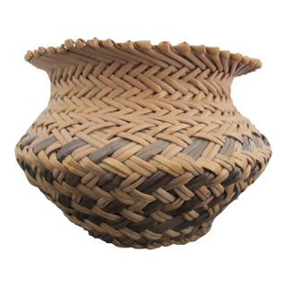 Mexican Tarahumara Woven Pine Needle Small 2 Tone Basket For Sale