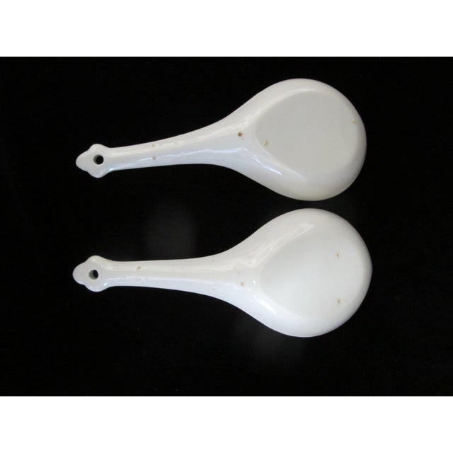 Japanese Imari Porcelain Butterfly & Flower Soup Serving Spoon Ladle Pair For Sale In Portland, OR - Image 6 of 8