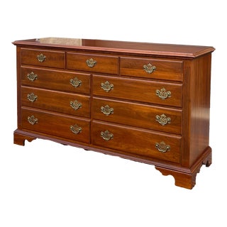 1980s Knob Creek Chippendale Solid Cherry 9 Drawer Low Double Dresser (31-5413) For Sale