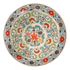 Mid 20th Century Hand Painted Imari Plate Featuring Floral Motif With Gold Rim and Accents
