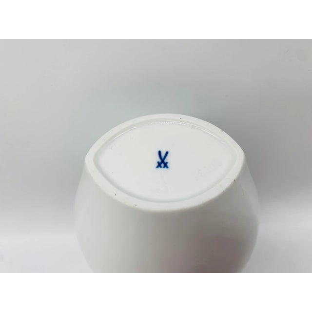 Swords Mark 1st Choice Relief Vase from Meissen Porcelain For Sale - Image 4 of 5