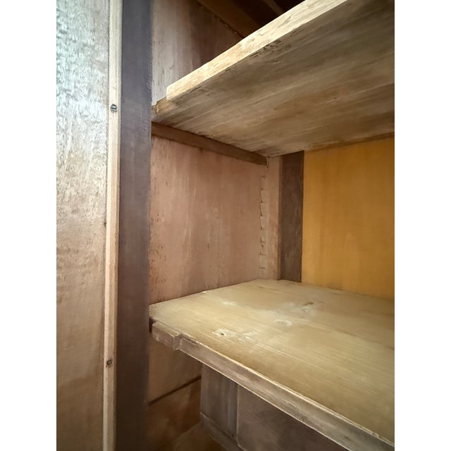This large antique mirrored wardrobe combines elegance and functionality. With its two large, fully mirrored doors, it...