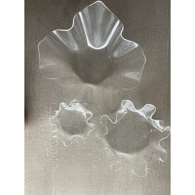 1970s Vintage Lucite Wave Form Nesting Bowl Set Handkerchief Organic Design- Set of 3 For Sale - Image 12 of 12
