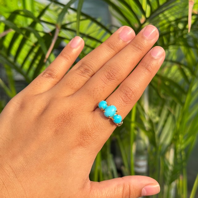 3.32 Ct Three Stone Turquoise Claw Set Engagement Ring in 14k Solid Gold Size 7 For Sale - Image 9 of 13