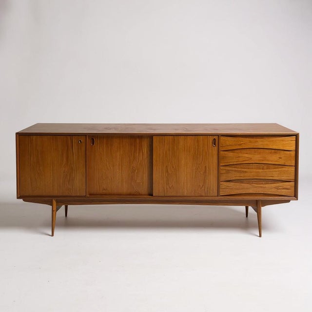 Scandinavian Paola Sideboard by Oswald Vermaercke for V-Form, 1960 For Sale - Image 4 of 4