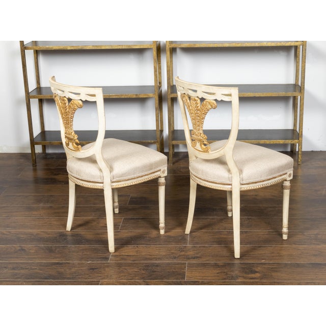 White Pair of English 1900s Neoclassical Style Painted and Gilt Chairs with Feathers For Sale - Image 8 of 11