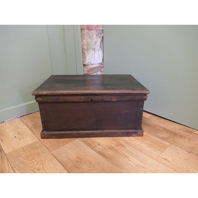 Quality Carpenter’s Pine Box, Blanket Box or Coffee Table This is a very good quality chest it has been made and used by a...