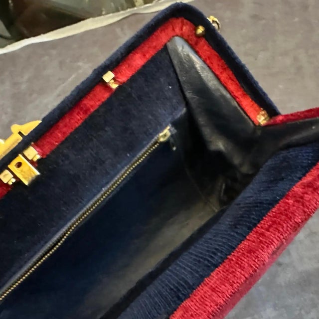 1970s Amazing Blue and Red Velvet and Brass Italian Shoulder Bag For Sale - Image 10 of 16
