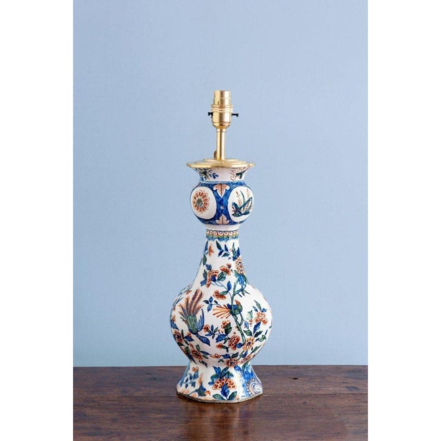 Polychrome Garlic Neck Vase Lamp from Dutch Delftware, 18th Century For Sale - Image 11 of 14