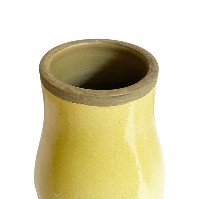 Textured Honeycomb Vase – Distressed Yellow Crackle Glaze Pottery - 11.5" Tall West Elm For Sale In New York - Image 6 of 8