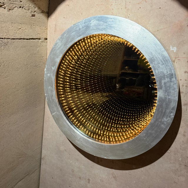 Mid-Century Modern Round Infinity Wall Mirror Featuring a Textured Silver-Finished Frame For Sale - Image 3 of 11