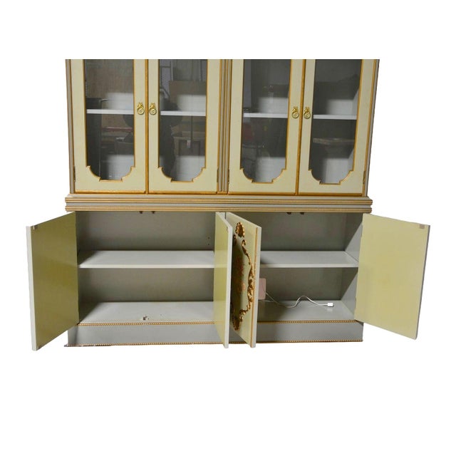 Early to Mid-20th Century Louis XVI Style Italian Hand-Painted China Cabinet For Sale - Image 10 of 11