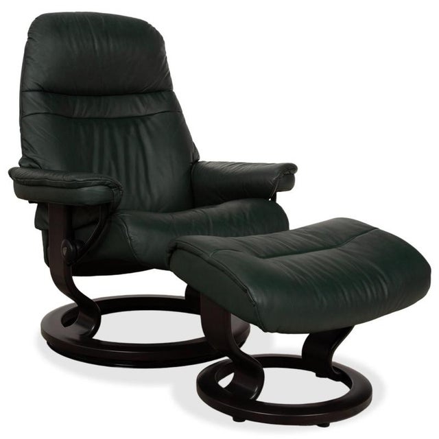 Set of Sunrise Lounge Chair and Ottoman in Leather and Green Fir from Stressless For Sale - Image 17 of 17