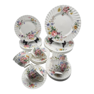 1960s Royal Doulton Bone China “Arcadia” h.4802 – 30-Piece Dinner & Tea Set, Made in England